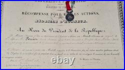 Antique 1878 Médaille argent massif actes dévouement diplôme PERRIER E. 16 ans