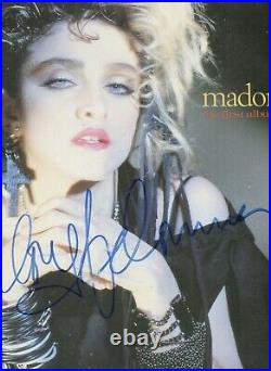 Autograph Dédicace Signed de la Chanteuse MADONNA sur Pochette LP 33T 1982