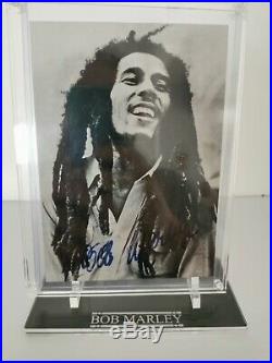 Autograph signed by Bob Marley with certificate of authenticity