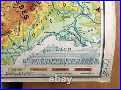 Carte Affiche scolaire Hachette type Vidal Massif Central
