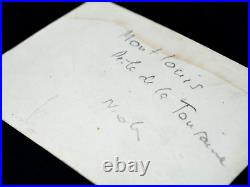 GENERAL DE GAULLE Carte de visite avec annotation manuscrite à Pierre Miquel GENERAL DE GAULLE Carte de visite avec annotation manuscrite à Pierre Miquel