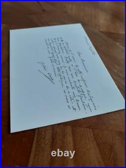 Julien GRACQ, écrivain (1910-2007), Carte autographe signée sur bristol